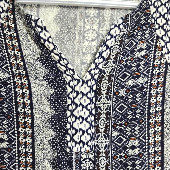 Doe and Rae size small top - Picture 3 of 8